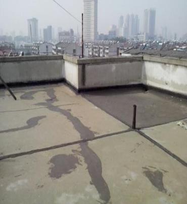 济源漏水维修 楼顶漏水是什么原因，楼顶漏水维修方法是什么?